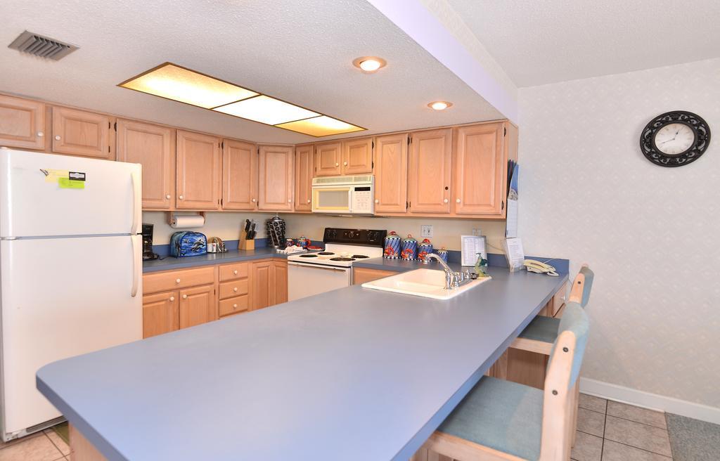 Holiday Villas II Clearwater Beach Exterior photo