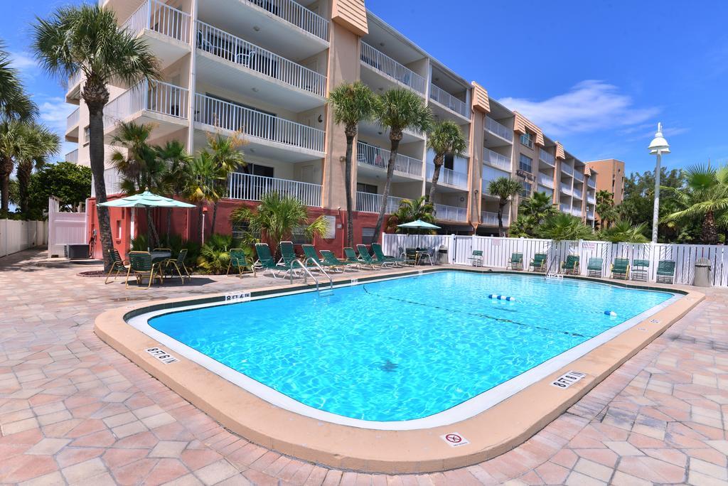 Holiday Villas II Clearwater Beach Exterior photo