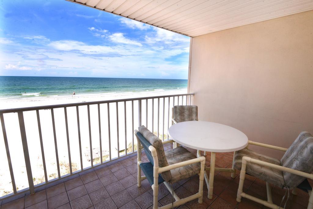 Holiday Villas II Clearwater Beach Exterior photo