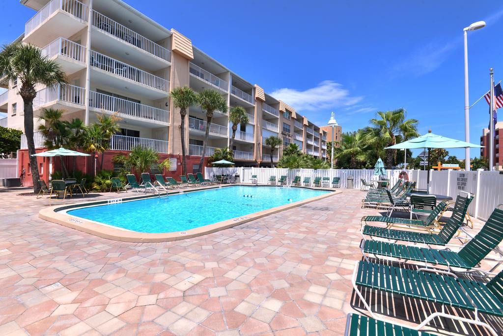 Holiday Villas II Clearwater Beach Exterior photo