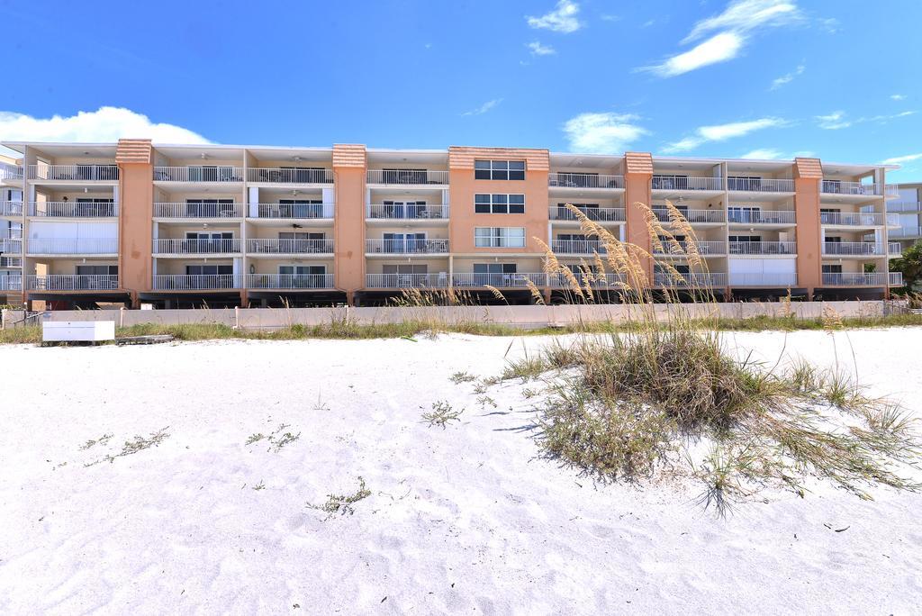Holiday Villas II Clearwater Beach Exterior photo